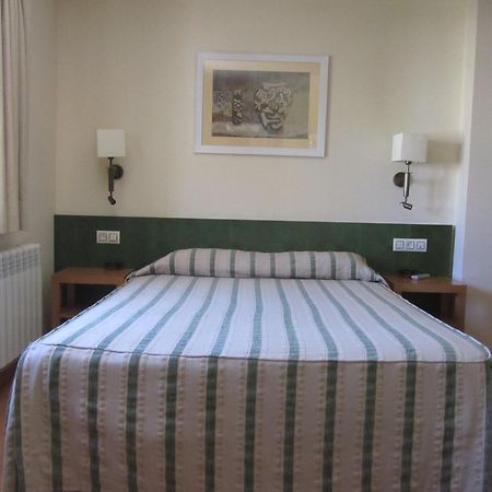 Hotel Galayos Hoyos del Espino Cameră foto