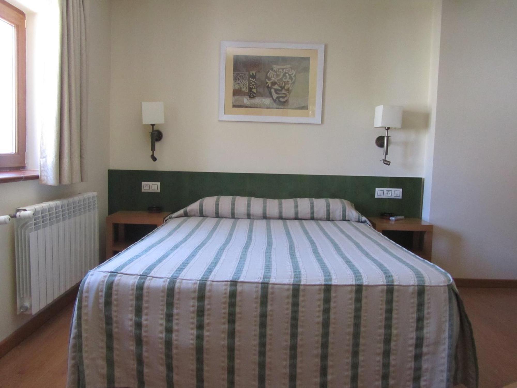 Hotel Galayos Hoyos del Espino Cameră foto